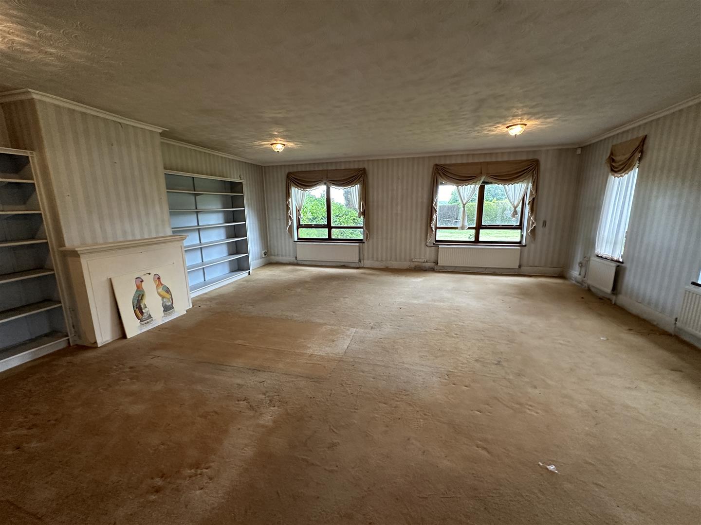 St. Lawrence Road, Chepstow Moon & Co